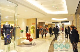 圣诞消费热潮涌动 华林旗下百货超市销售近亿，二手日用品市场同步升温